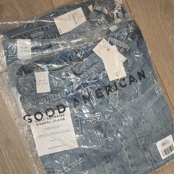 NWT Good American Extreme Barrel Jeans - Picture 6 of 8